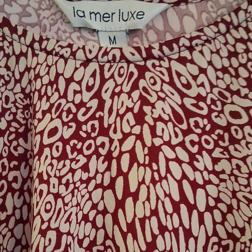 La Mer Luxe Size M Womens Maroon White Animal Print Ruffle 3/4 BellSleeve Tunic
